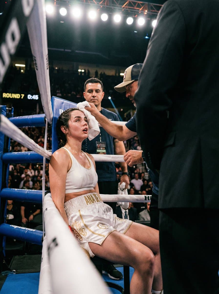 Ultra-Realistic Boxing Documentary Photo