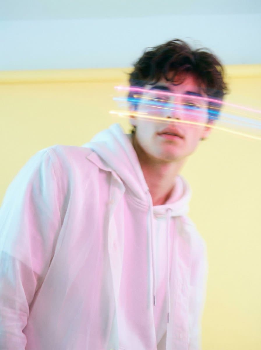 Richard Avedon Style Motion Blur Portrait — example 1