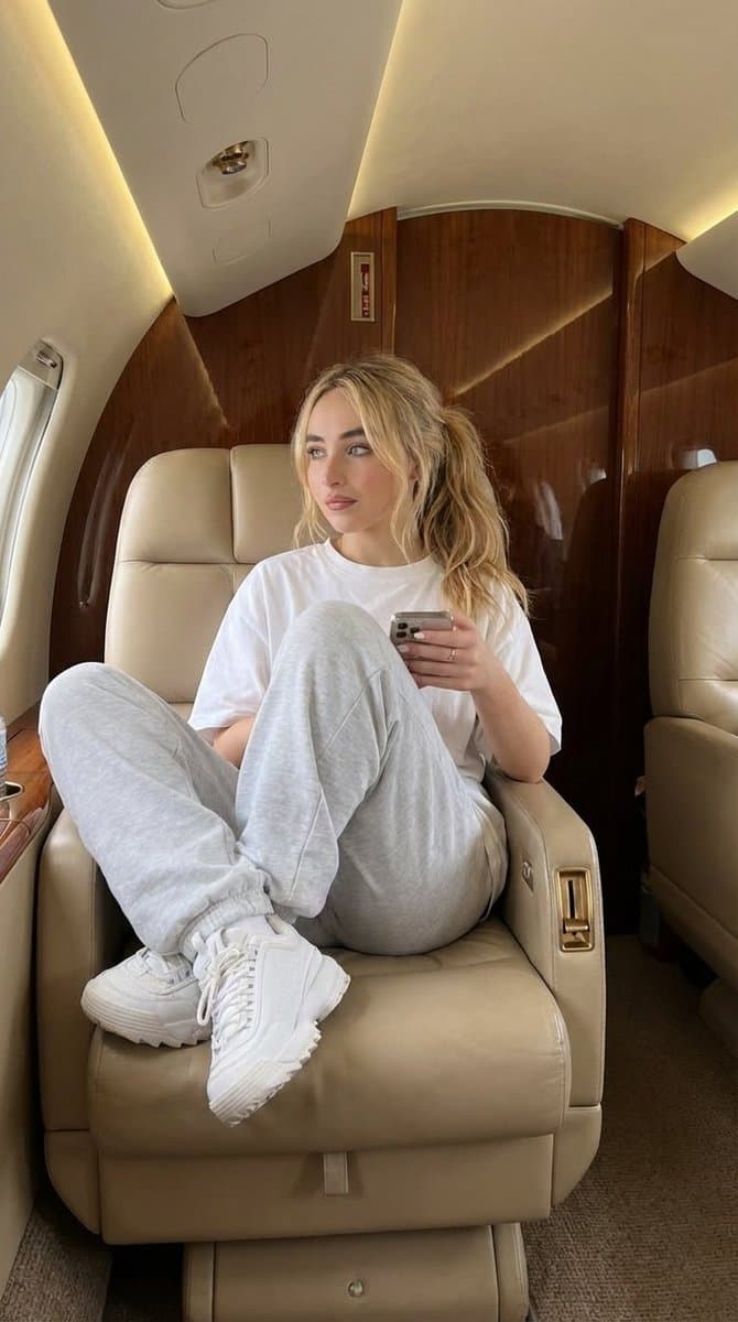 Luxury Private Jet Photoshoot Prompt for Stylish Young Woman